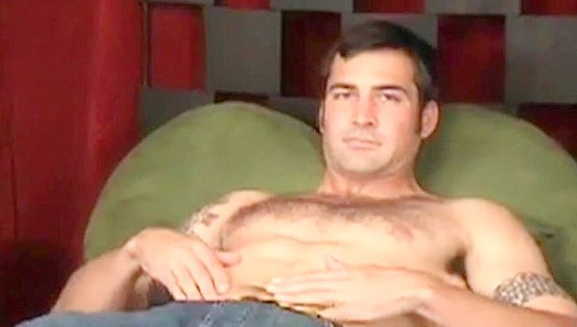 Rob, Sexy George Clooney Lookalike, Goes Wild Jerking Off Hardcore – Hot Hunks Over 30