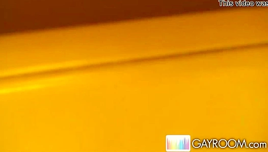 Hung Twink Spotted Peeping, Flexes Hard Body Then Takes Massive Dick – GayXXX