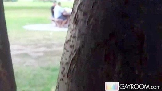 Muscle Mystery Man Jerks Off in Public Park — Steamy Gay Voyeur Footage – 18+