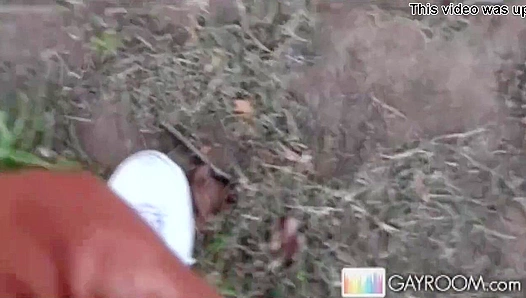 Muscle Mystery Man Jerks Off in Public Park — Steamy Gay Voyeur Footage – 18+