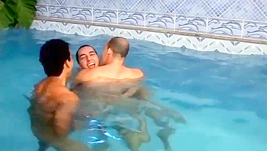 Triple Heat: Lucio Marios Steamy Anal Ride – Hot Gay Action 18+