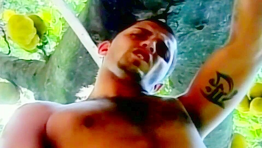 Muscle Heat: Davison Eduardos Steaming Hot Gay Session – Bonus Hunk Action