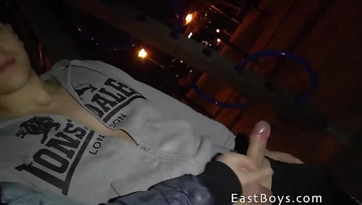 Hot Secret Blow Job in Broad Daylight – Steamy Prague Gay Tryst – 18+