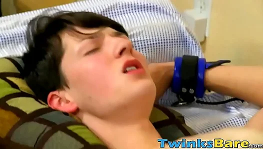 Pumped Ready: Young stud takes every inch from horny boyfriend – GayScene 18+