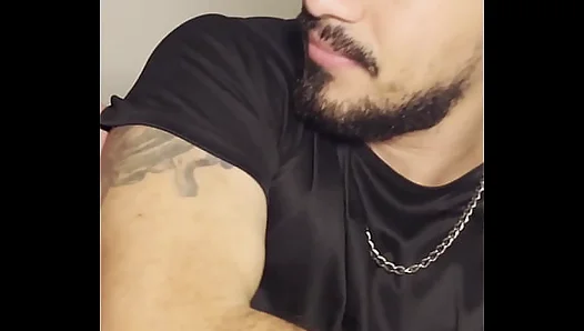 Savoring Thick Male Musk: Obsessed with Raw Sweat B.O. Cravings – 18+
