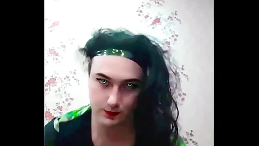 Massive Cream Pie: Thick Load Splatters This Hungry Sissys Face – SissyPleasure