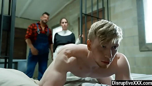 Submissive Twink Takes Huge Load from Alpha Bear – Steamy Bareback Ride