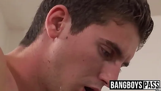 Blonde Top Goes Raw Drenches His Boyfriends Face – Hot Gay Sex 18+