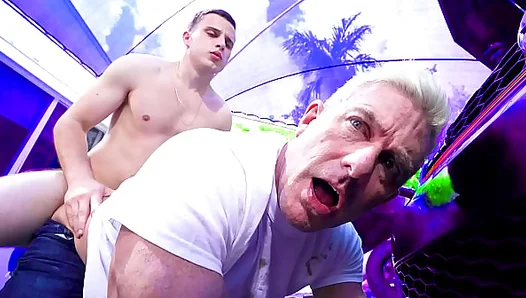Young Stud Dominates Stepdad: Fiery Anal Ride – GayPorn Hotness