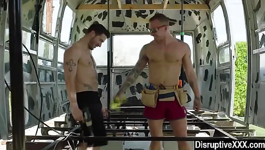 Hot Hardbodies Collide: Horny Mechanic Bros Fuck Outdoors after Hours – 18+