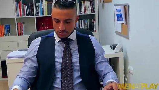 Klein Kerr Gets Dominated by Suit-Wearing Stud James Castle – Men At Play