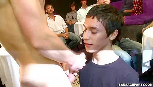 Craving Thick Meat? Hungry Tops Feast on Strippers Juicy Hardcock – XXX