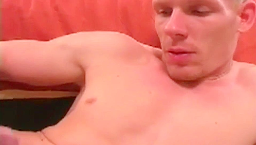 Blonde Cutie Chris Sucks Thick Cock Raw – Hot Gay Fun for Men 30+