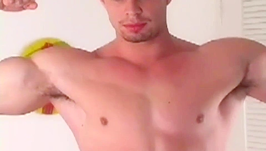 Huge Amateur Stud Pumps Massive Cock in Hot Group Jerk Off Session – XXX