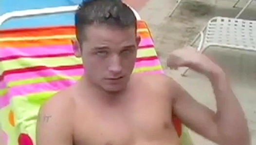 Jacking Off Outdoors: Drews Massive Hard-on Gets Attention – Blowjob Action 18+