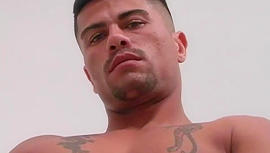 Jade Eyes Rock-Hard Abs: Watch Him Pump His Massive Pole – MenOver30