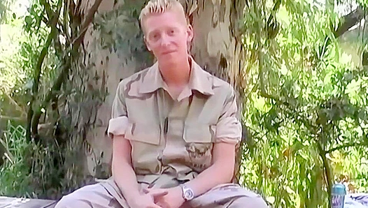 Hardcore Jerk Off: Uniformed Soldier Gets Wild Alone – Raw Amateur Fun TinyGays 18+