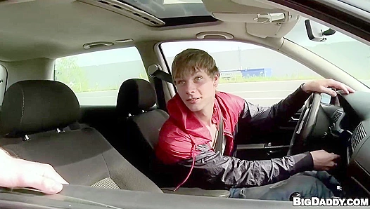 Hitchhiker Paul Rides Wild for Horny Twin Nathan – Outdoor Anal Adventure – TinyGayX 18+