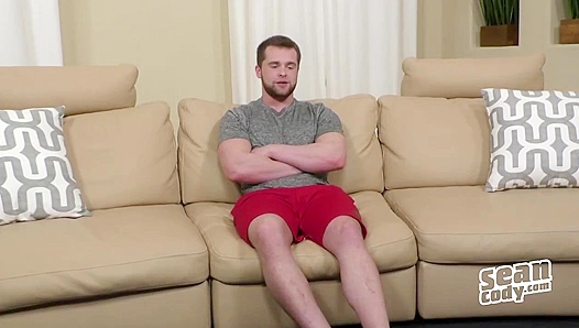 Watch Me Stroke Hard: Tracys Steamy Solo Showdown – SeanCody