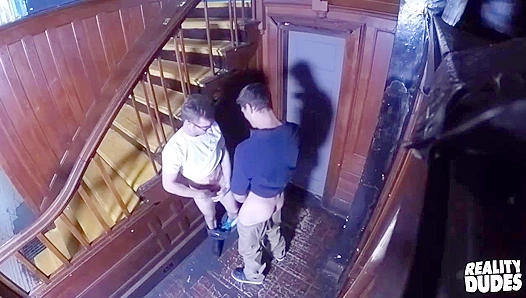 Carter Michaels Commands Pleasure: Bartender Tops Gavin Taylor Hard – RealityDudes