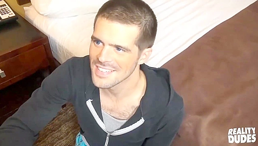 Travis Jordan Receives Cash for Raw Passion with Paul Wagner – 18+ Gay XNXX
