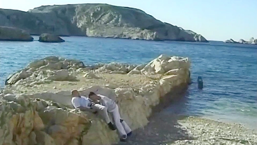 Rough Waves, Raw Heat — Amateur Twinks Fuck Bareback on the Beach – GayPrideX 18+