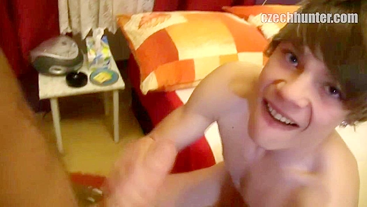 Czech Muscle Hunk Catches Load Across Face, Jaw Stretched Full — GayHunter 18+