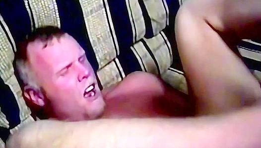 Chubby Hunks Heat Up Steam Room Action With Horny Young Twinks – BonusHunks 18+