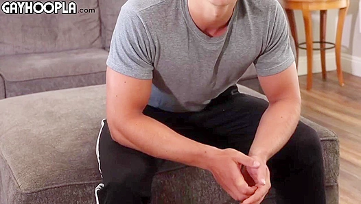 Muscle stud teases hard cock on camera — face hidden, unleashed – HotAnonymousGayPorn 18+