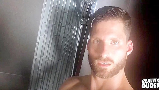Darcy Oak Takes Control as Logan Styles Devours Him in Hot Shower – Reality Dudes 18+