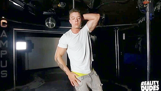 Jacksons Sensual Strip Revealed – Fiery Solo Performance Online – RealityDudes