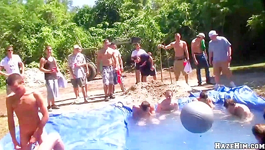 Steamy Skin-to-Skin: Hot Poolside Blowjob Action During Nude Skinny Dips – Haze Him