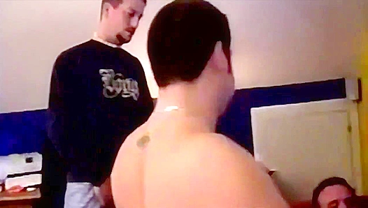 Chubby Cuties Meet Ripped Hunks in Steamy Bareback Orgy – FreshMeat 18+
