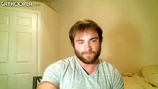 James, the Big Bearded Bear, Flexes His Massive Muscular Ass – Raw Gay Action