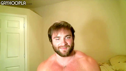 James, the Big Bearded Bear, Flexes His Massive Muscular Ass – Raw Gay Action