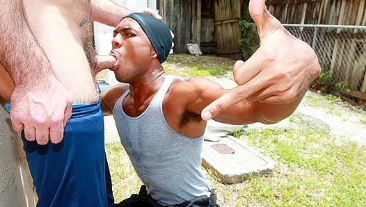 Spencer Reed Sean Xaviers Steamy Outdoor Encounter – ThugHunter Intense IR Action