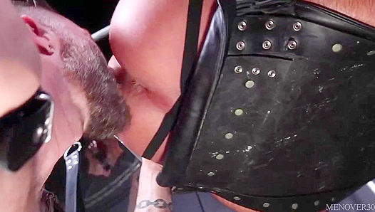 Michael Roman Rob Montanas Steamy Night Together – 18+