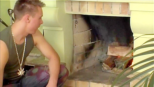 Paul Jeremy George Sucks Deep for Pure Pleasure — Bellagio Heat Staxus